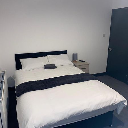 Houghton Guest House 2 Stoke-on-Trent エクステリア 写真