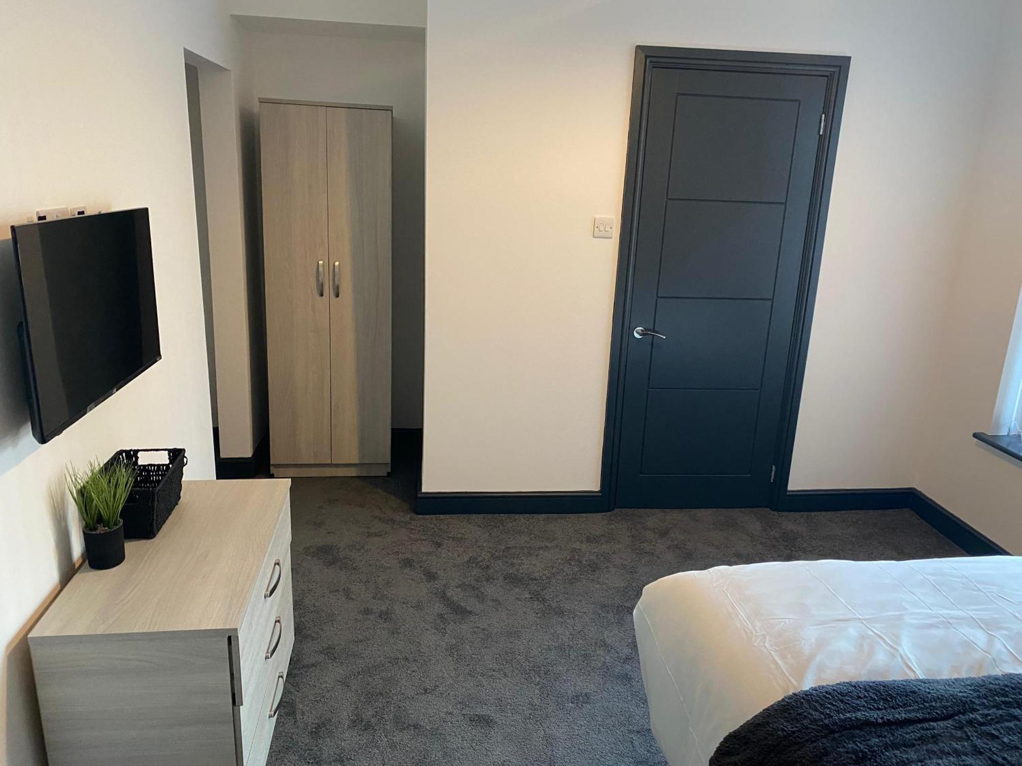 Houghton Guest House 2 Stoke-on-Trent エクステリア 写真