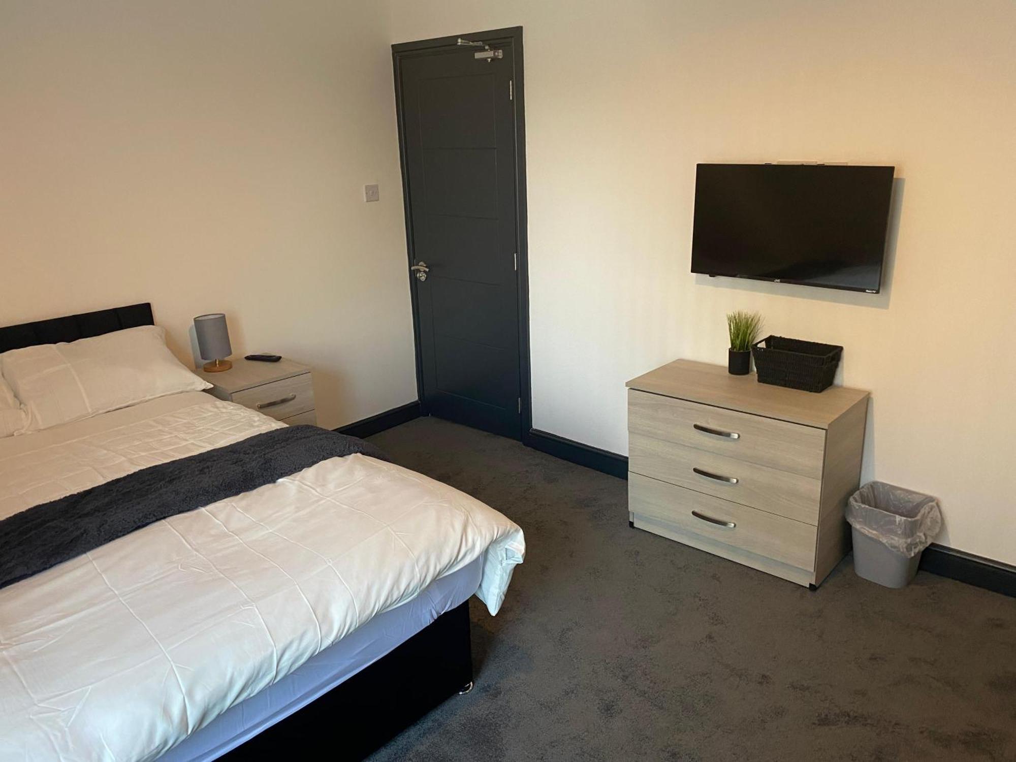 Houghton Guest House 2 Stoke-on-Trent エクステリア 写真
