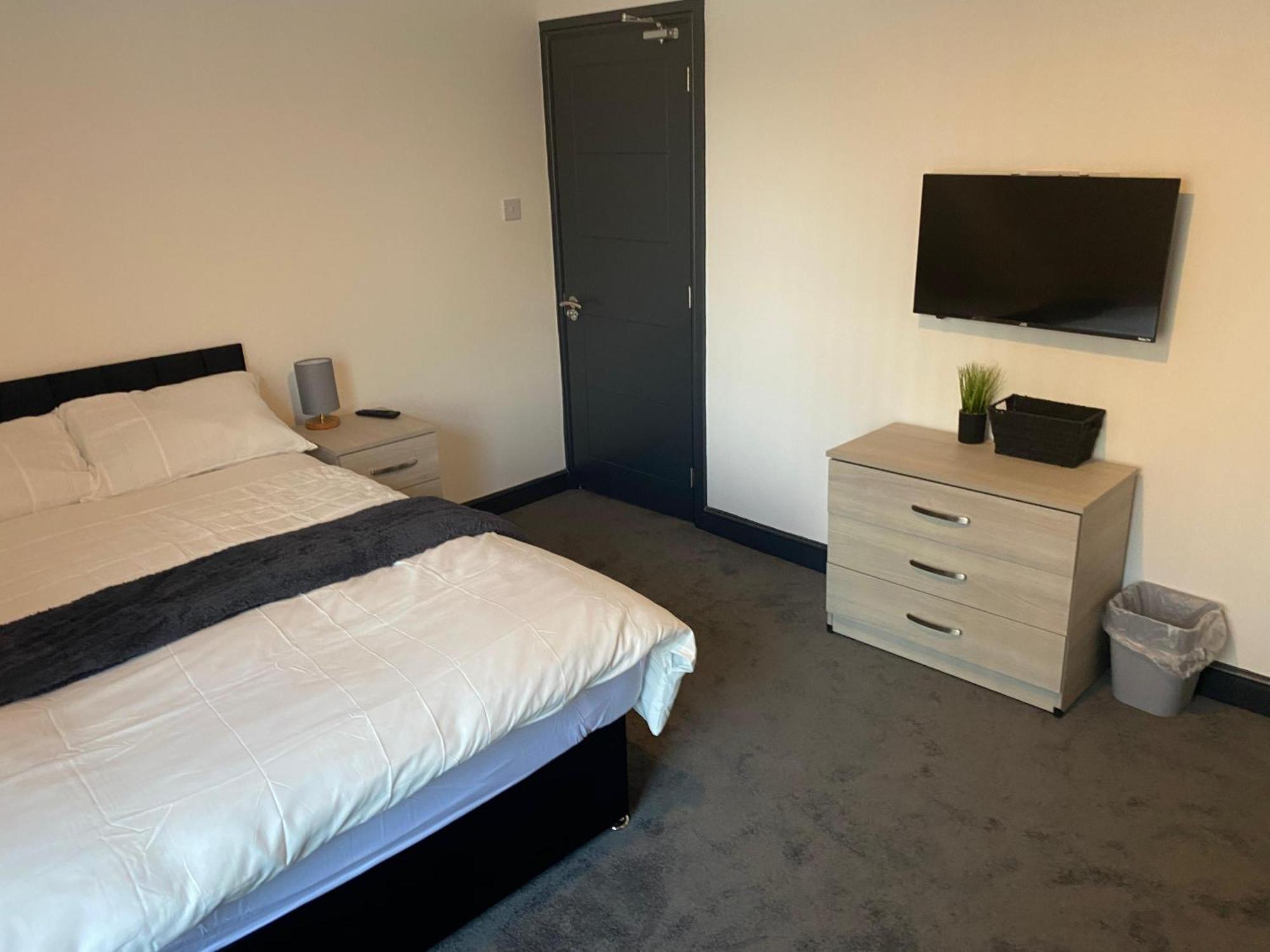 Houghton Guest House 2 Stoke-on-Trent エクステリア 写真