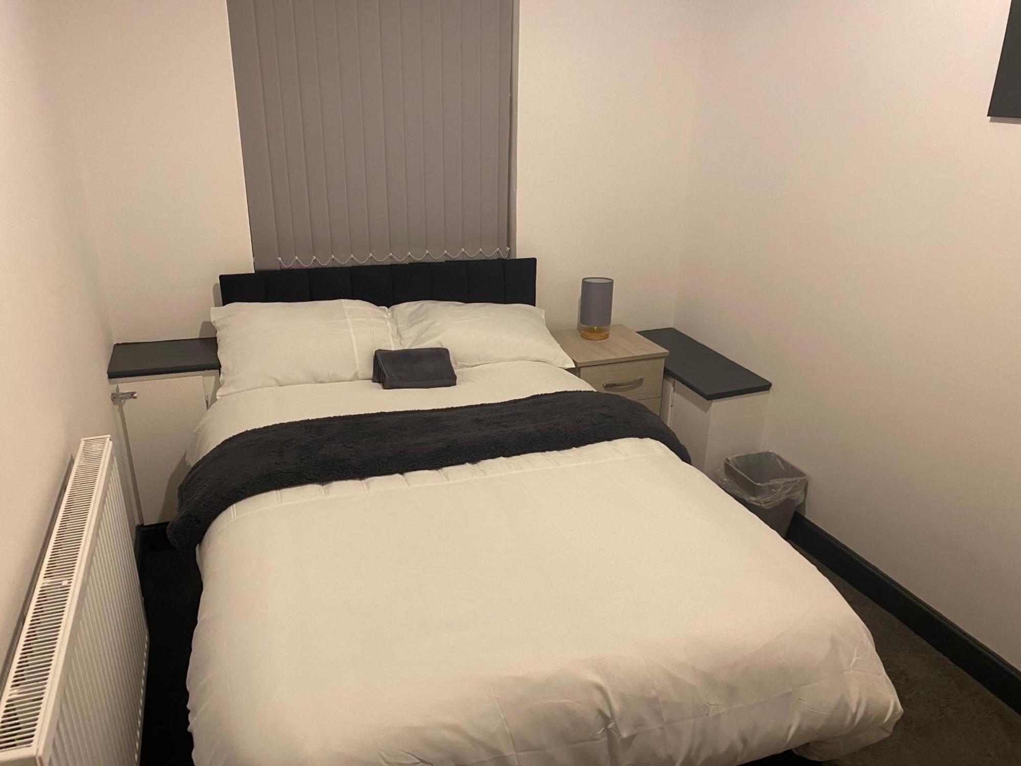 Houghton Guest House 2 Stoke-on-Trent エクステリア 写真